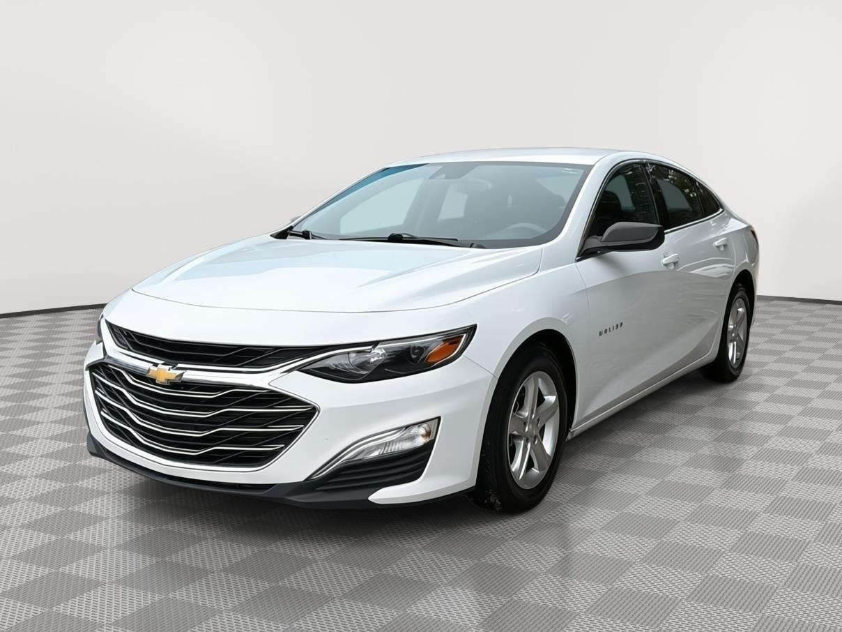 Summit White 2023 Chevrolet Malibu Sedan Front-Wheel Drive Continuously Variable Transmission