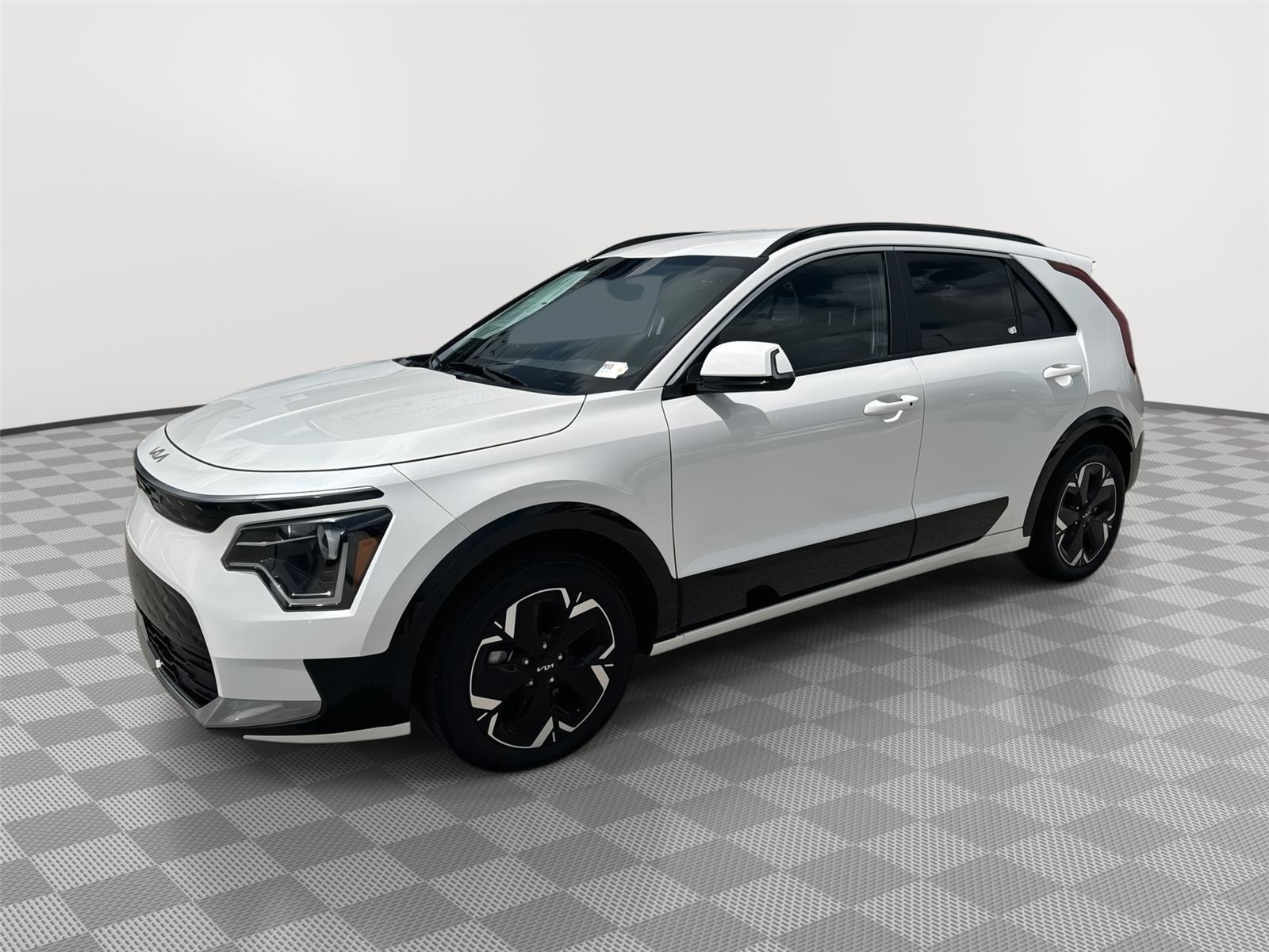 Snow White Pearl 2024 Kia Niro EV SUV / Crossover Front-Wheel Drive Automatic