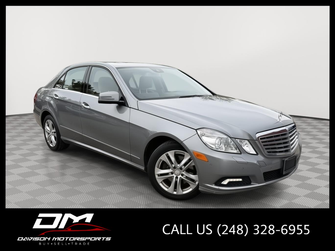 Palladium Silver Metallic 2010 Mercedes-Benz E-Class E 350 Luxury Sedan Rear-Wheel Drive Automatic