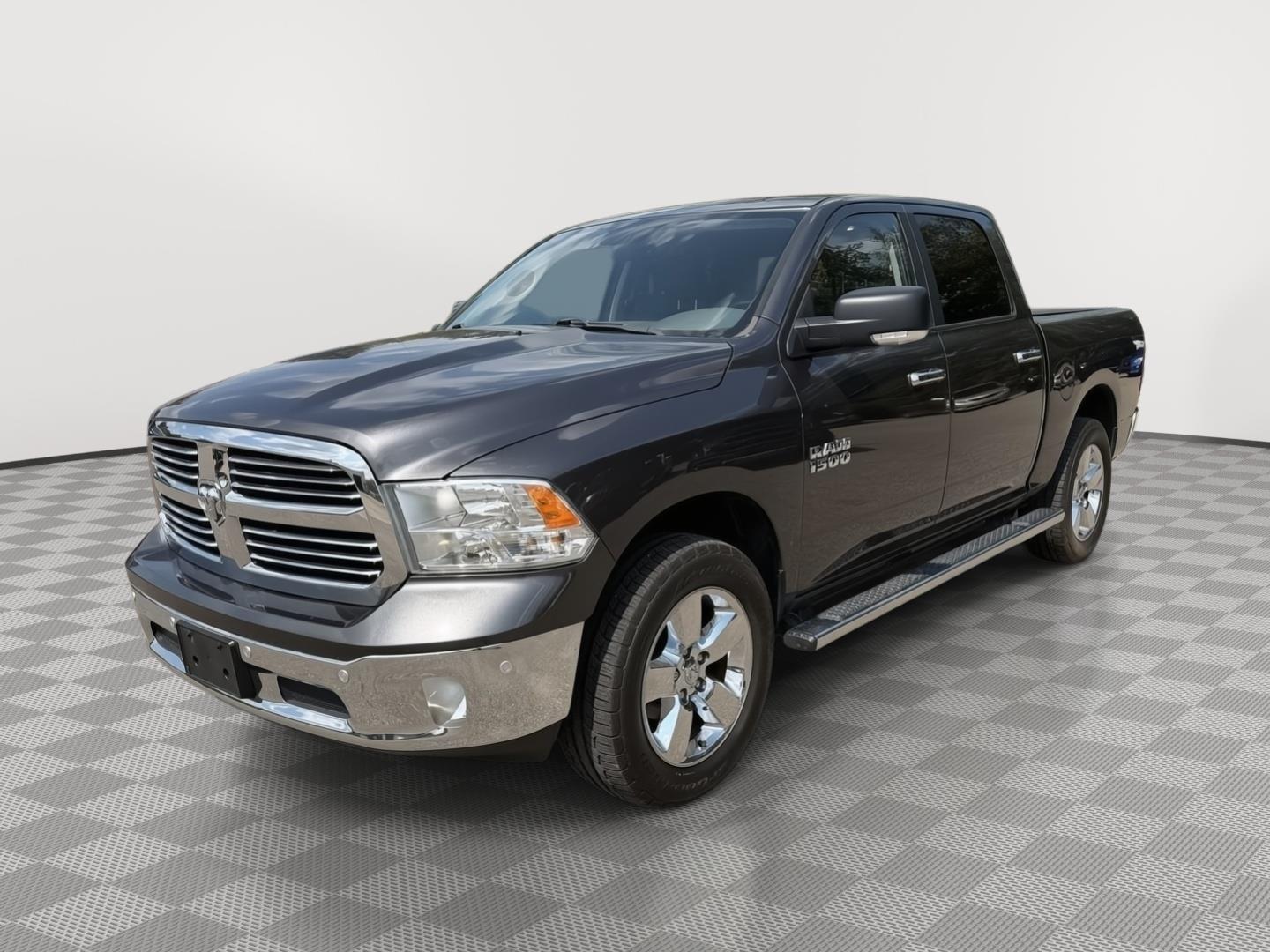 View vehicle photo 3