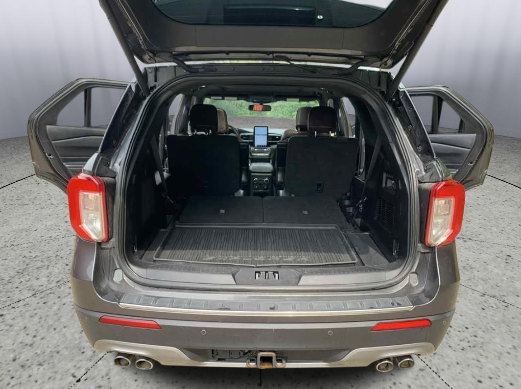 2020 Ford Explorer Platinum photo 5
