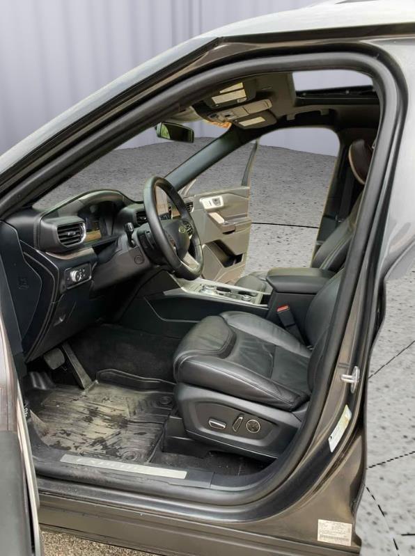 2020 Ford Explorer Platinum photo 7