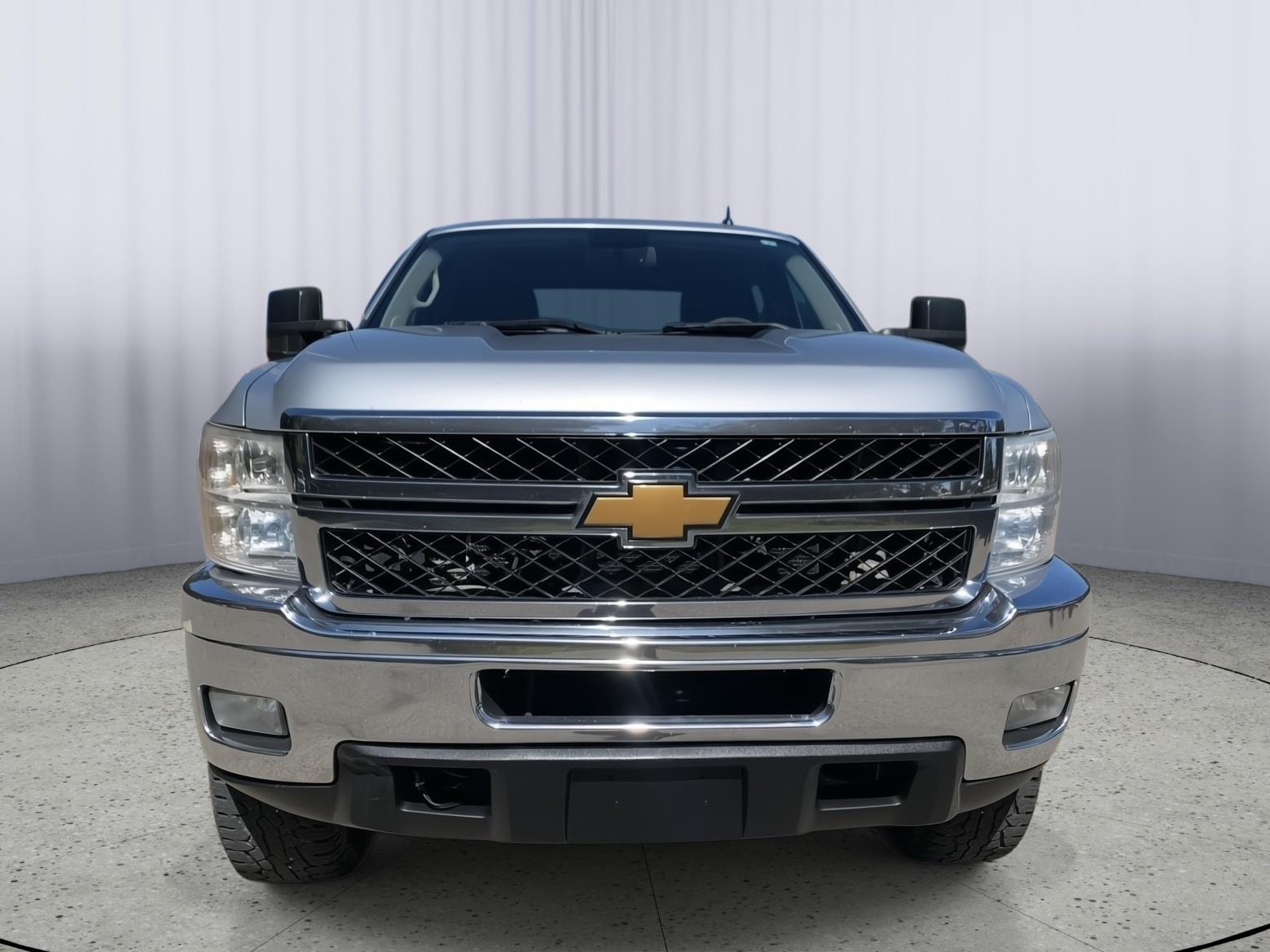 2013 Chevrolet Silverado 2500HD LT photo 3