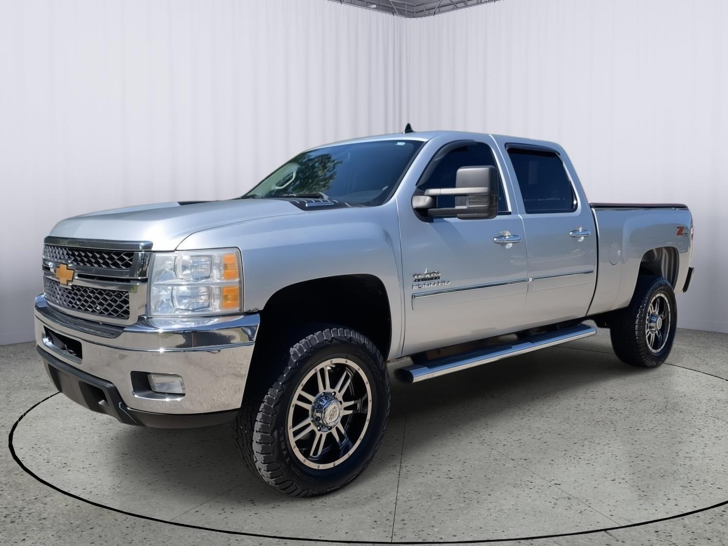 2013 Chevrolet Silverado 2500HD LT photo 4