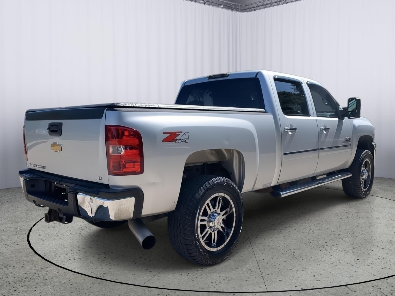 2013 Chevrolet Silverado 2500HD LT photo 6