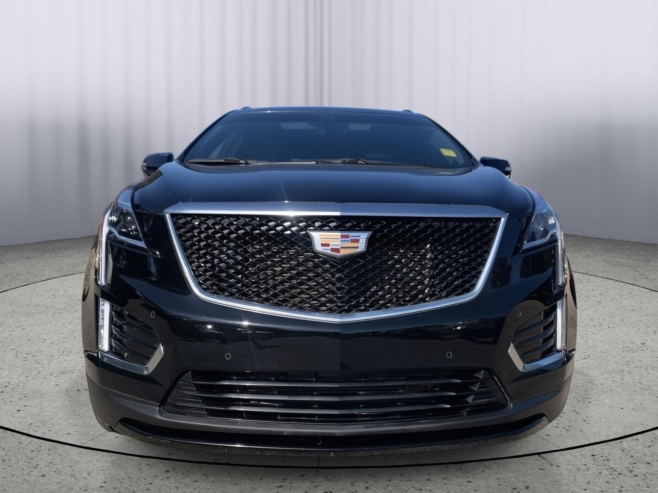 2022 Cadillac XT5 Sport photo 2