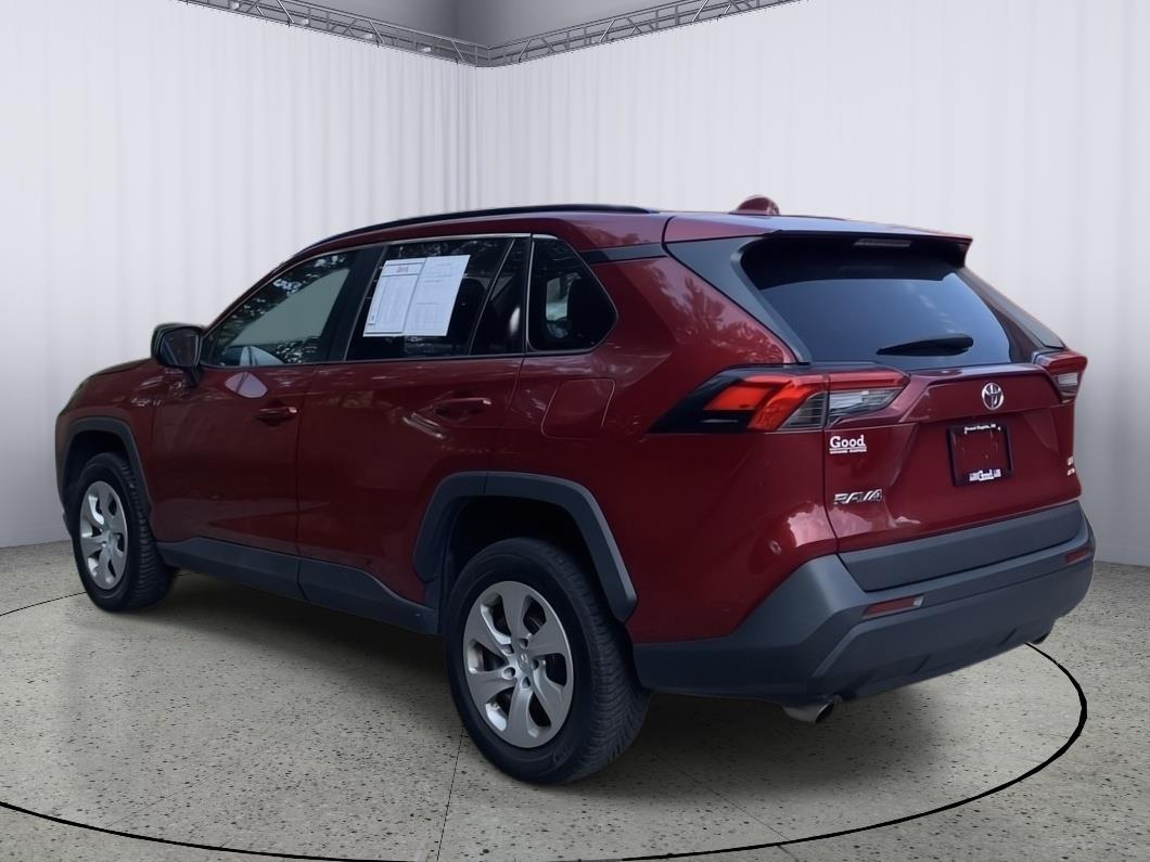 2020 Toyota RAV4 LE photo 4
