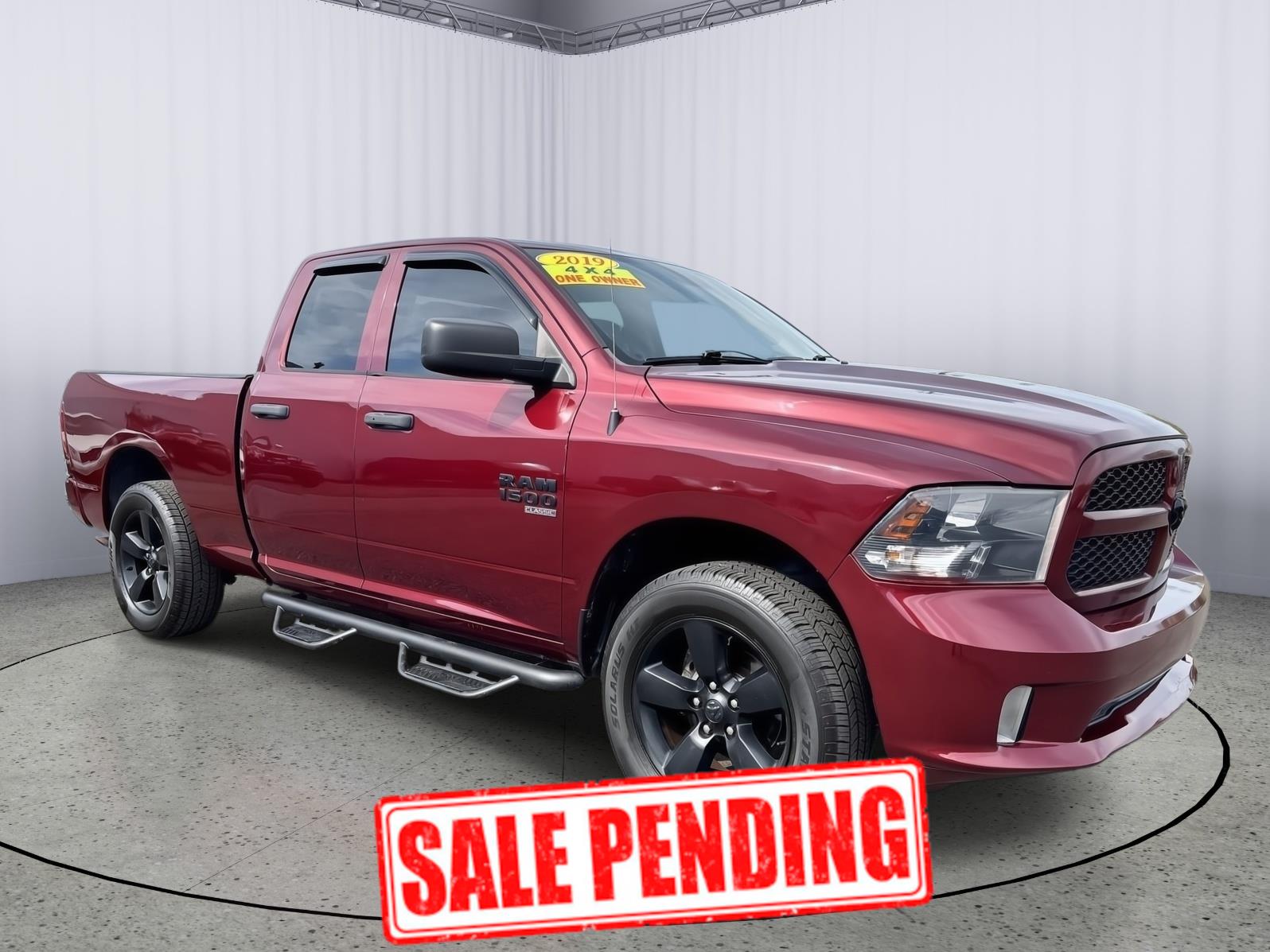 Delmonico Red Pearlcoat 2019 RAM 1500 Pickup Truck Four-Wheel Drive 8-Speed Automatic