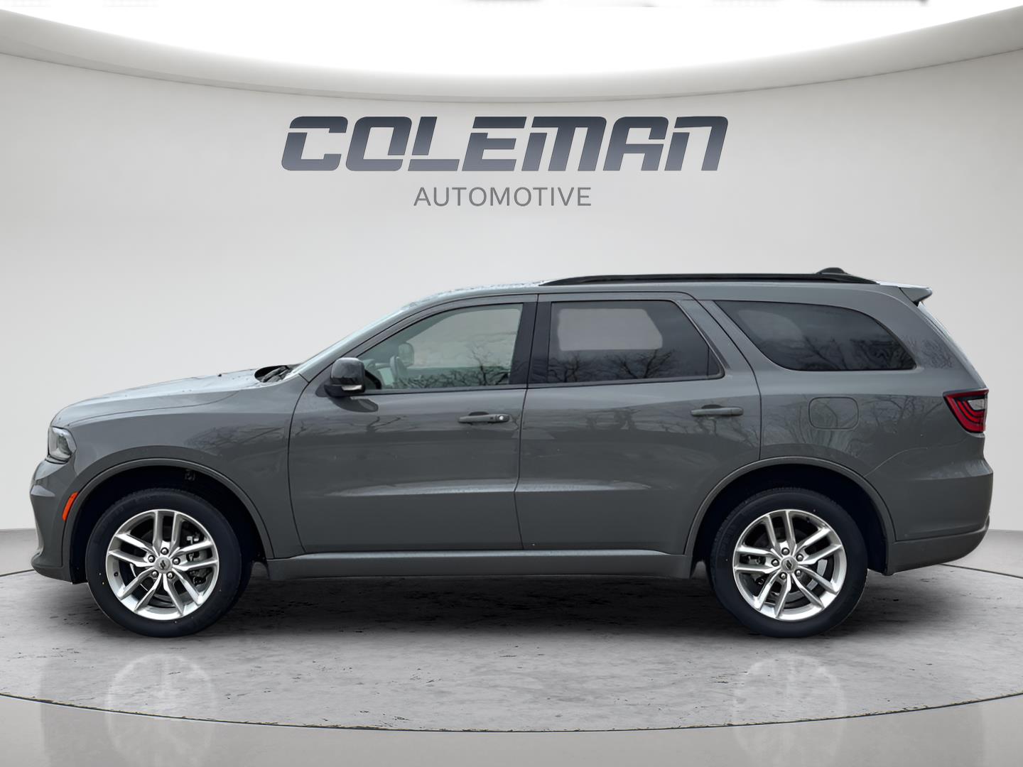 View vehicle photo 2