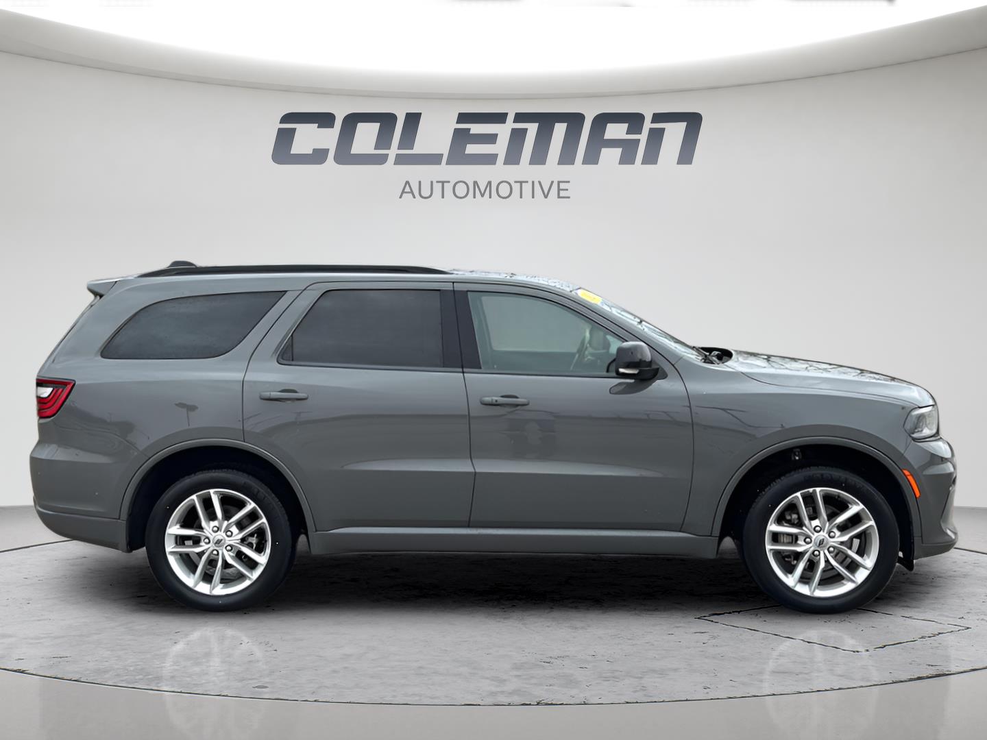 View vehicle photo 6