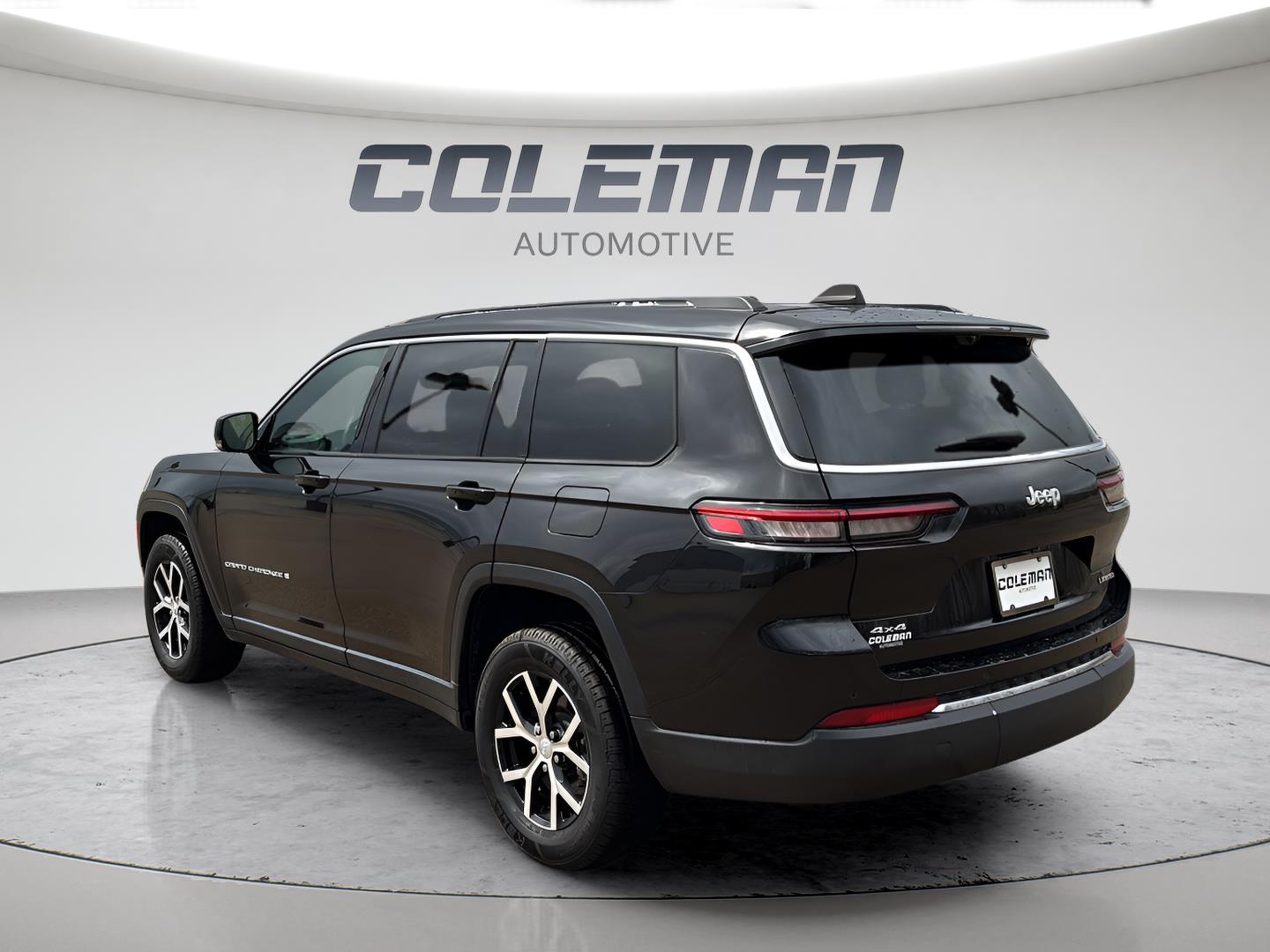 View vehicle photo 3