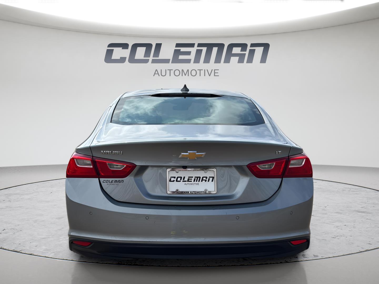 View vehicle photo 4