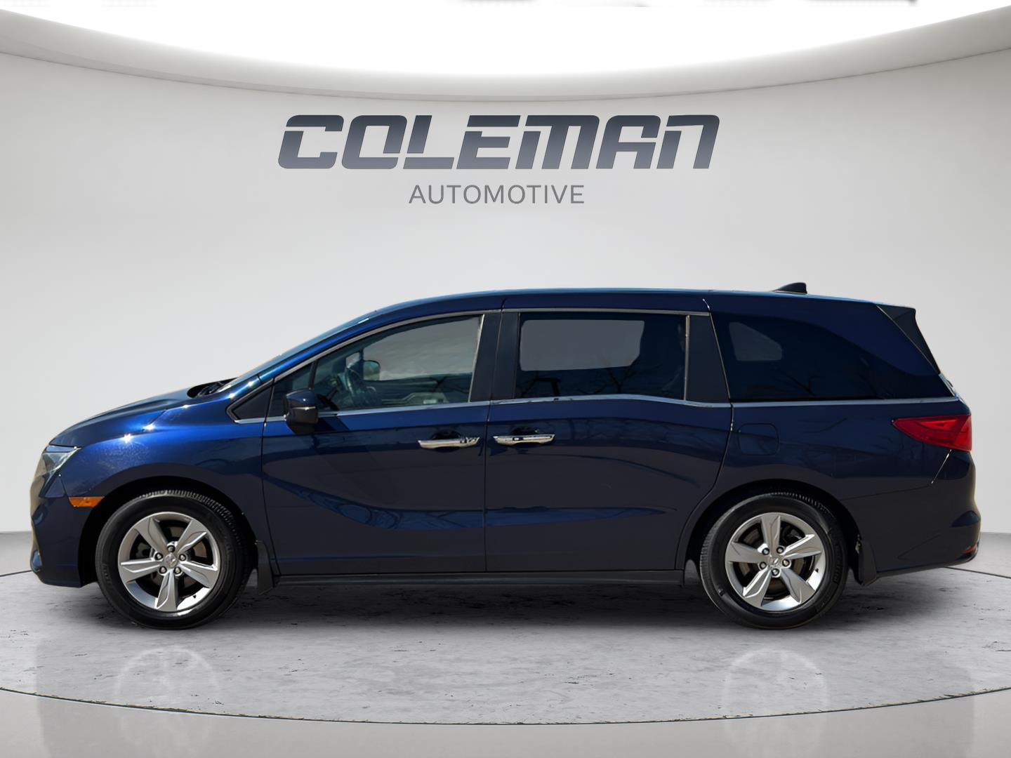 View vehicle photo 2