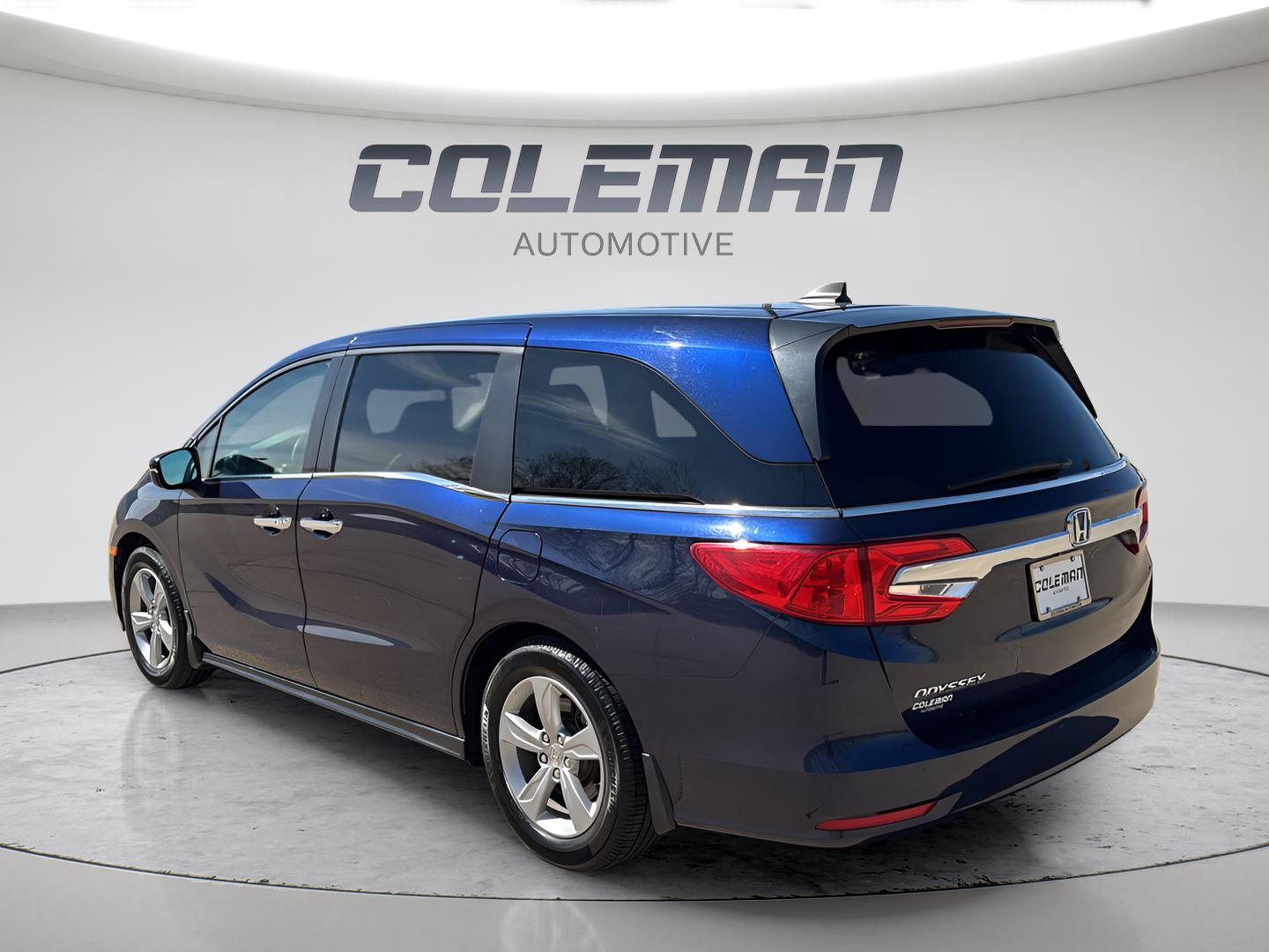 View vehicle photo 3