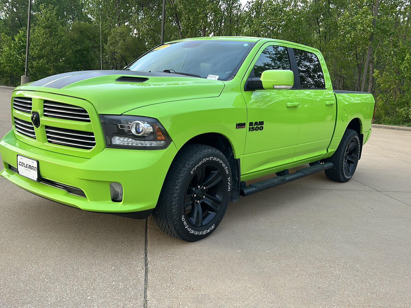 Green (Sublime Metallic Clearcoat) 2017 RAM 1500 Sport Crew Cab 4WD Pickup Truck Four-Wheel Drive 8-Speed Automatic