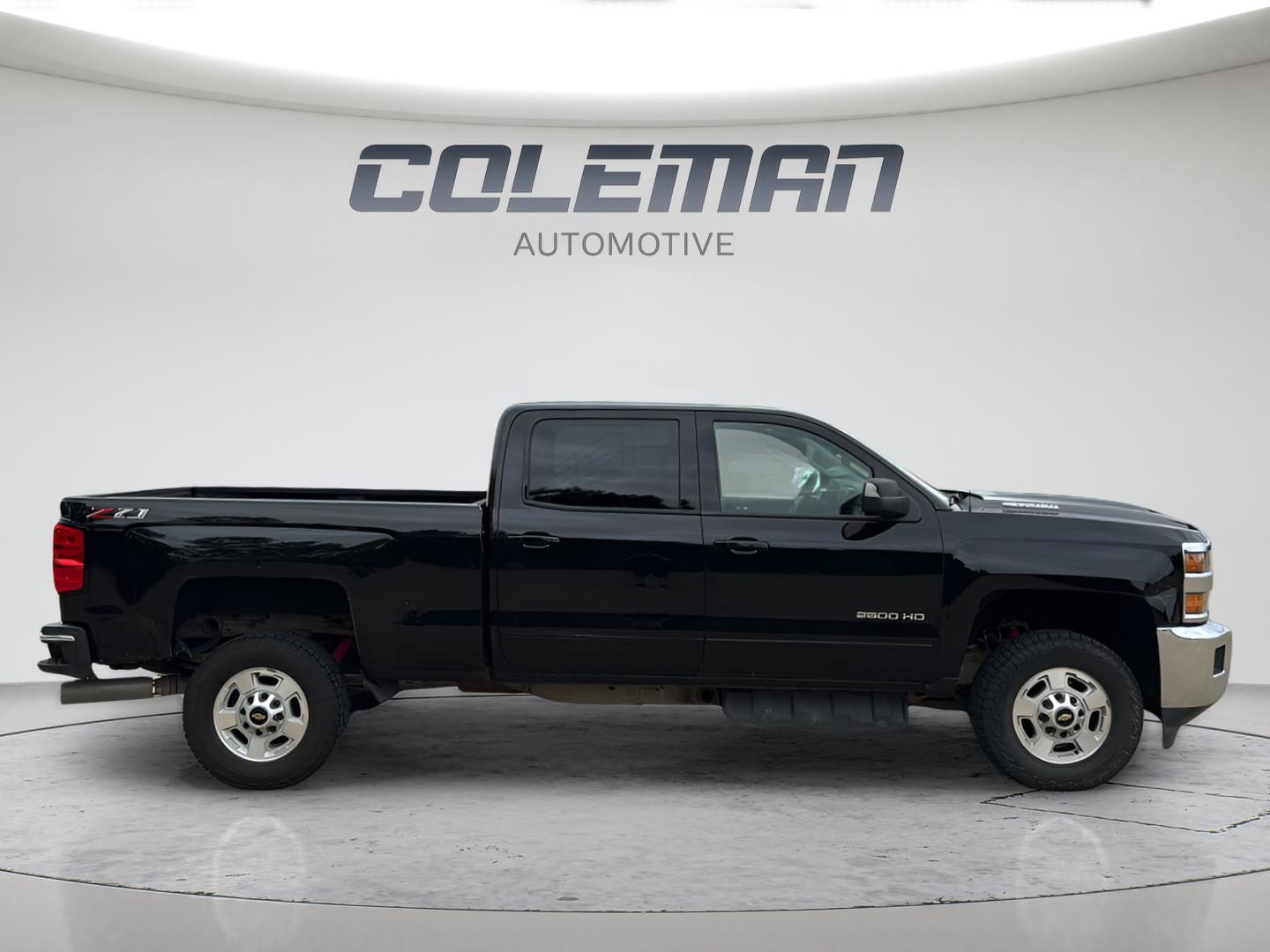 View vehicle photo 6