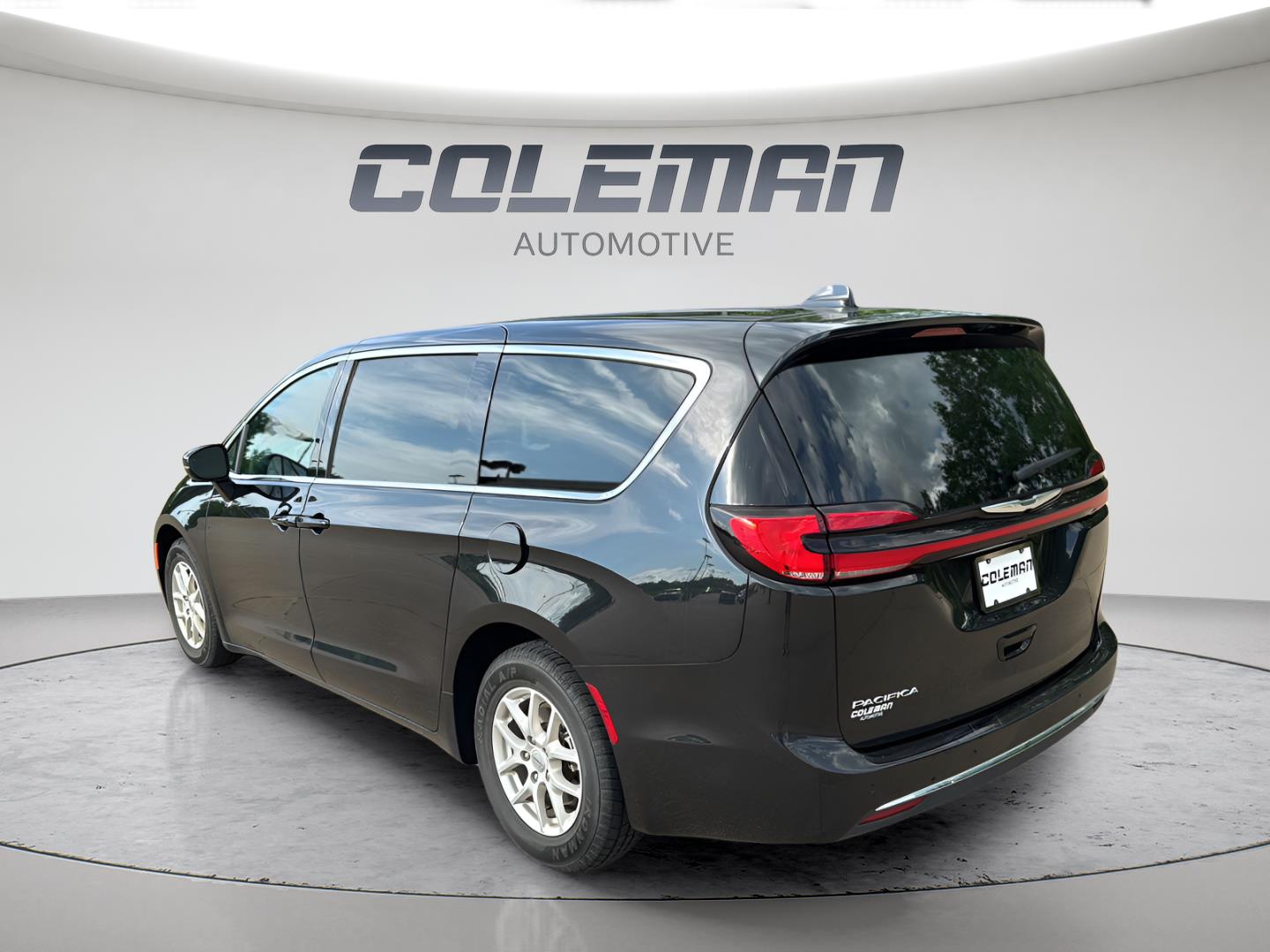 View vehicle photo 3