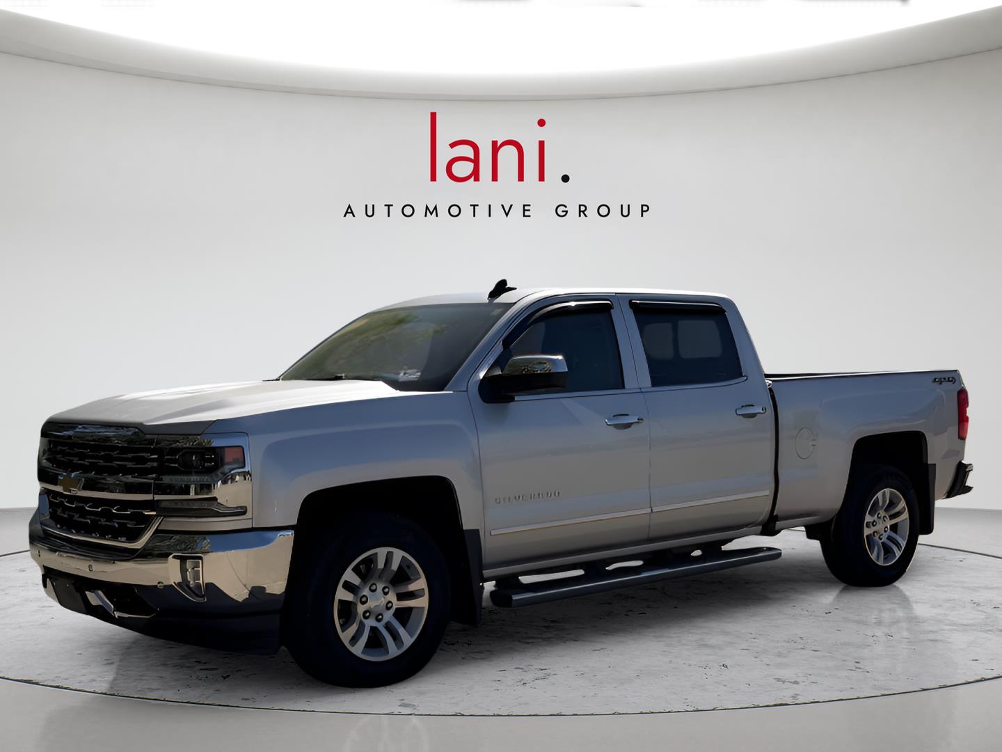 Silver Ice Metallic 2018 Chevrolet Silverado 1500 Pickup Truck Four-Wheel Drive 6-Speed Automatic