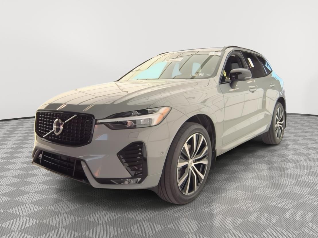 2024 Volvo XC60 B5 Plus Dark Theme AWD's photo