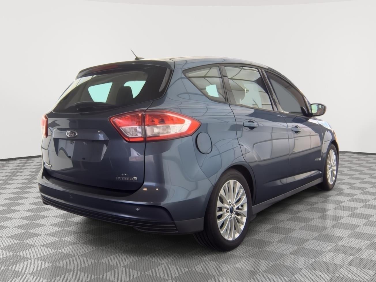 Used 2018 Ford C-Max SE with VIN 1FADP5AU3JL105875 for sale in New Port Richey, FL