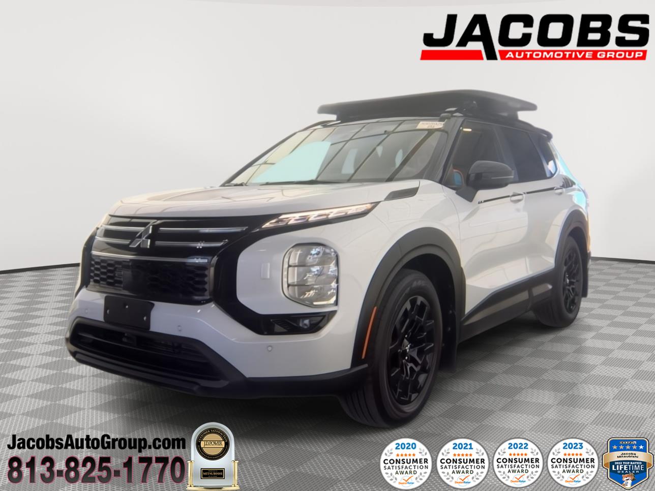 White Diamond/Black Roof 2026 Mitsubishi Outlander SUV / Crossover All-Wheel Drive Continuously Variable Transmission