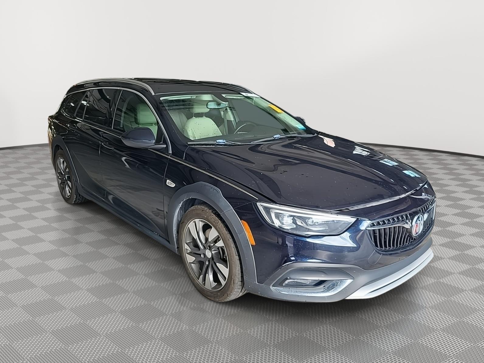 2019 Buick Regal TourX Essence