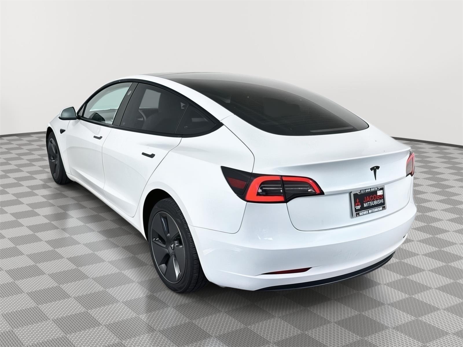 2023 Tesla Model 3 photo 3