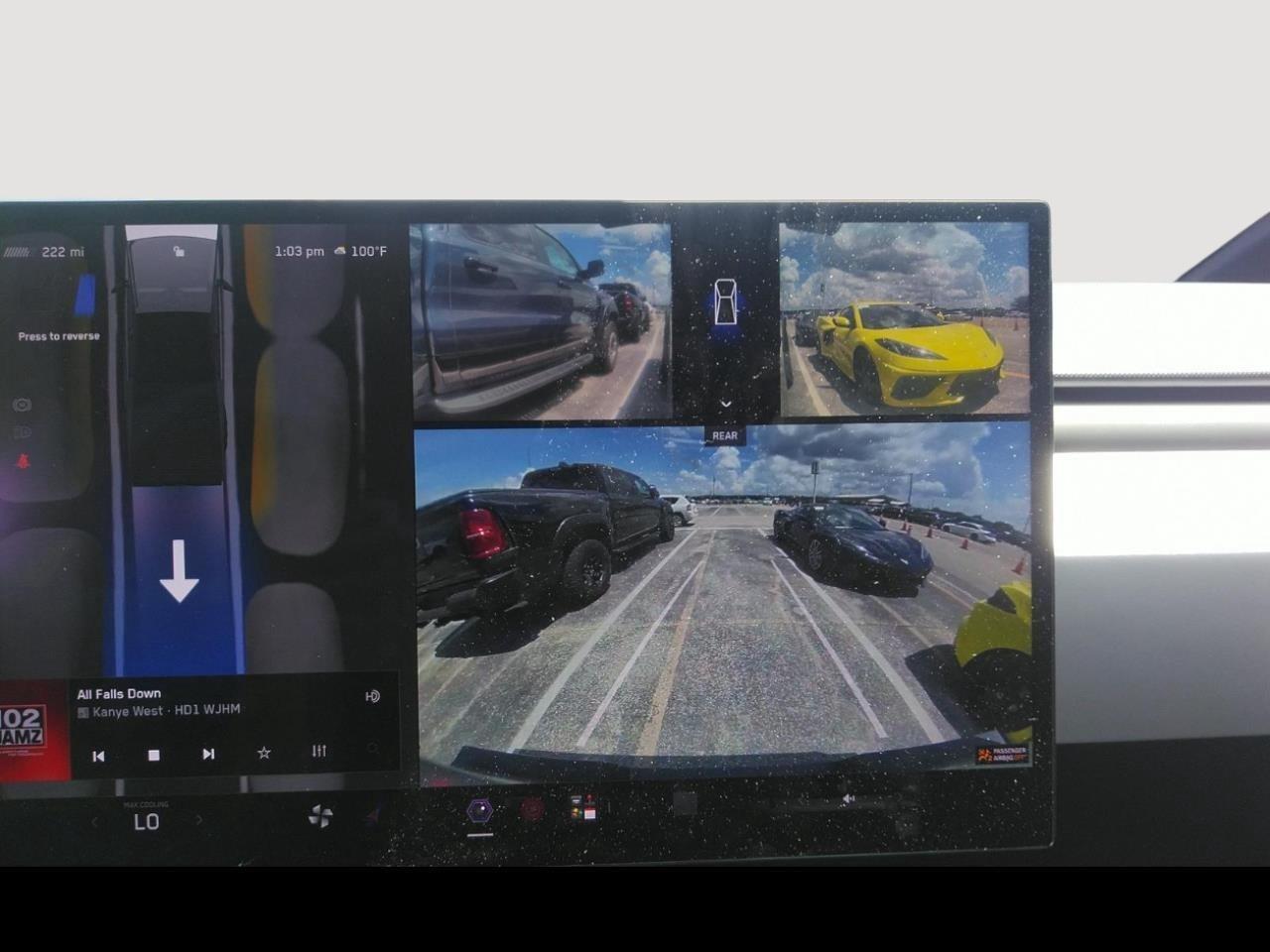 2024 Tesla Cybertruck photo 7