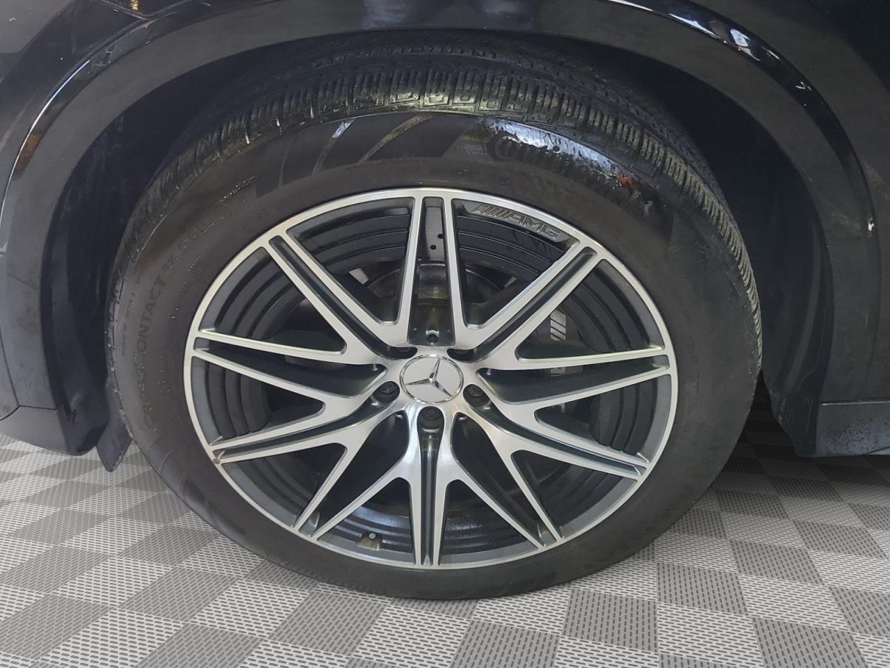 2025 Mercedes-Benz GLC photo 11
