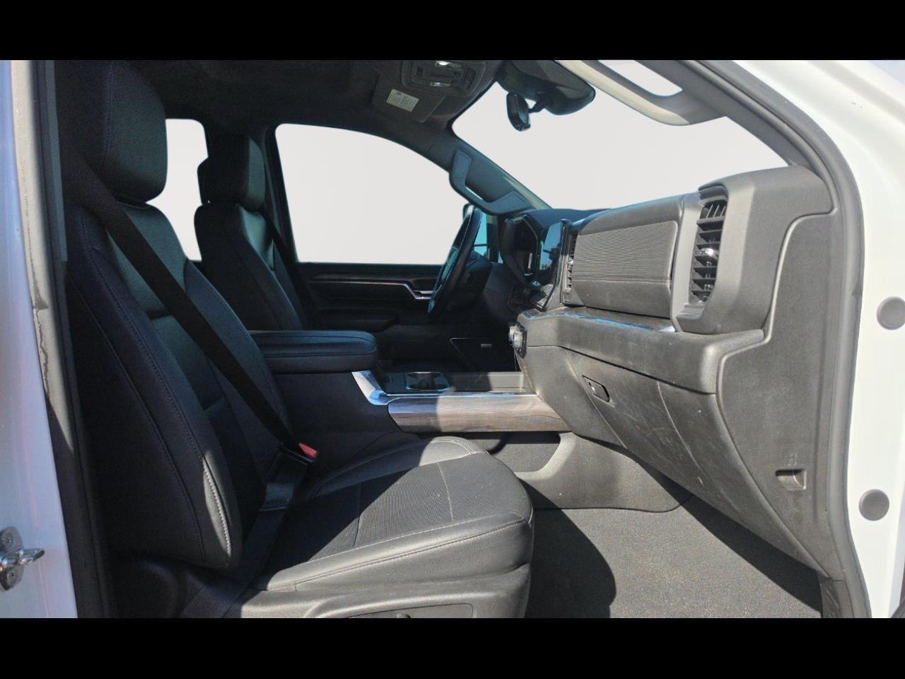 2024 Chevrolet Silverado 3500HD photo 3