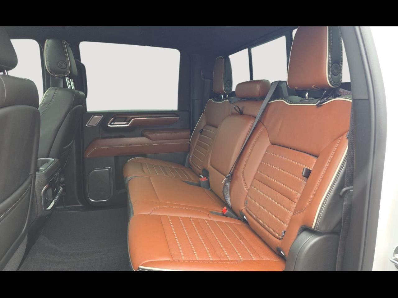 2024 GMC Sierra 3500HD photo 5
