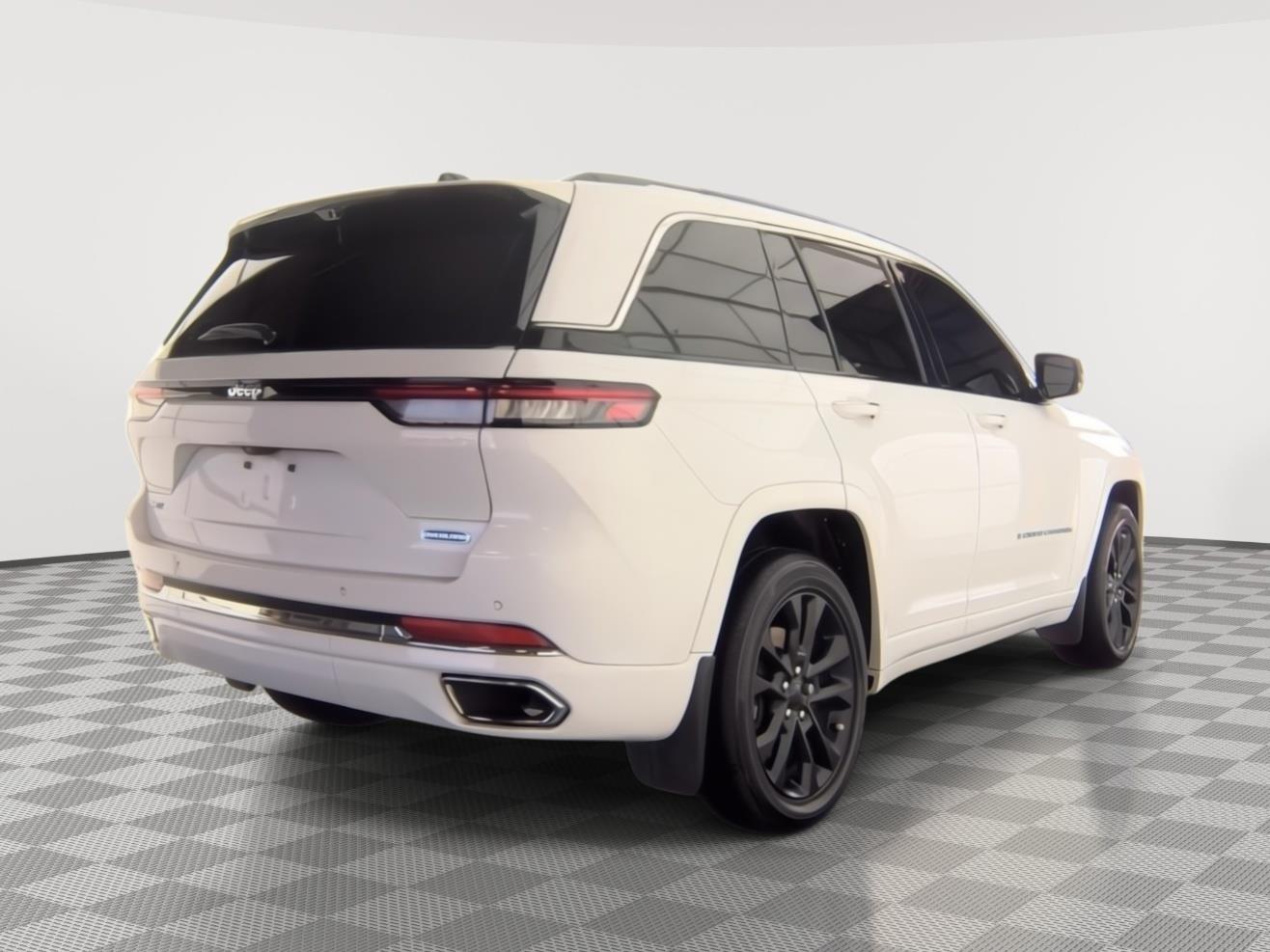2023 Jeep Grand Cherokee 4xe photo 2