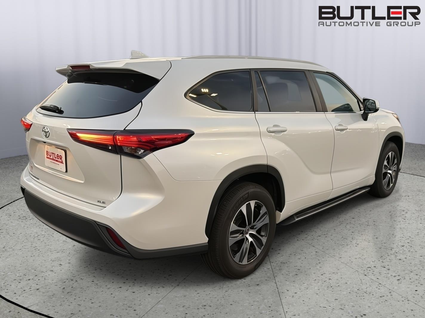 Used 2023 Toyota Highlander SUV