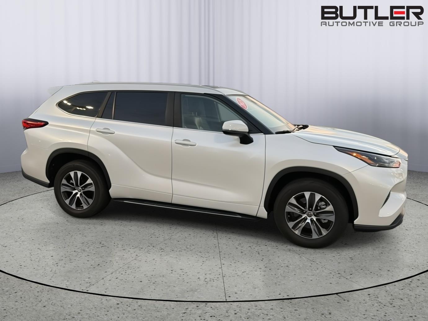 Used 2023 Toyota Highlander SUV