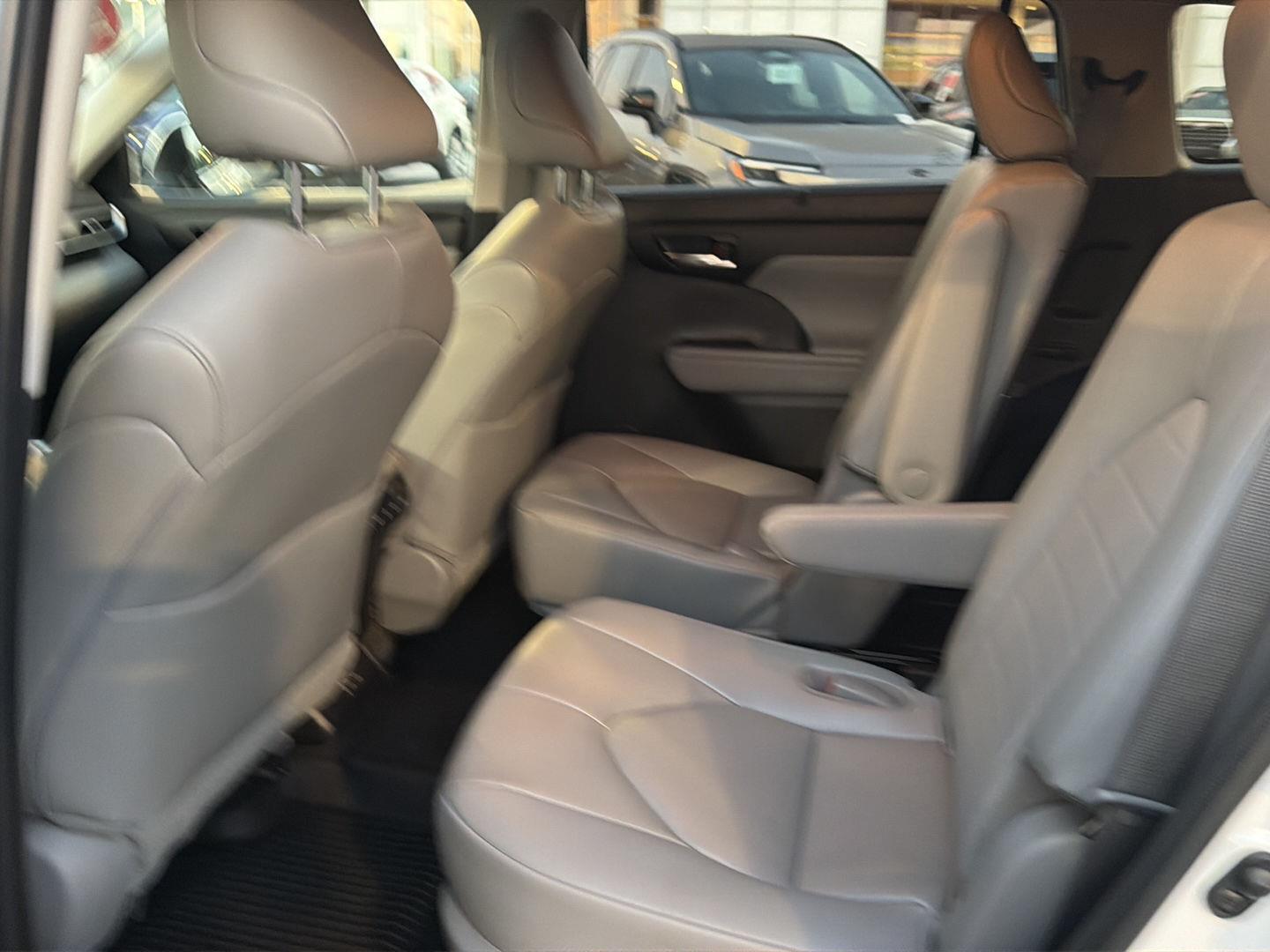 Used 2023 Toyota Highlander SUV