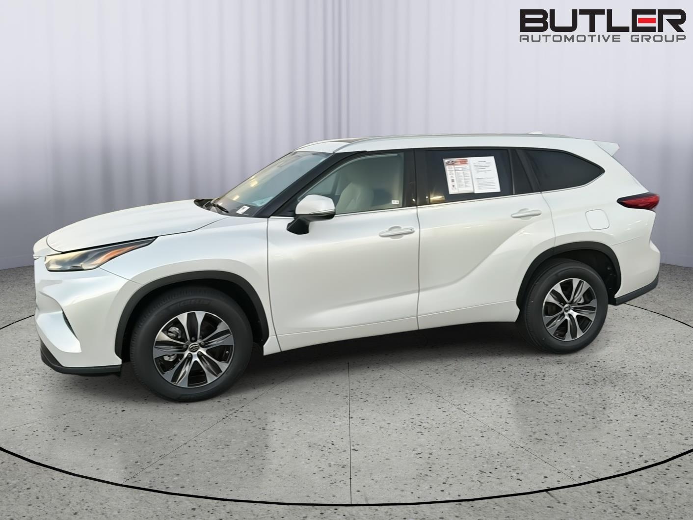 Used 2023 Toyota Highlander SUV