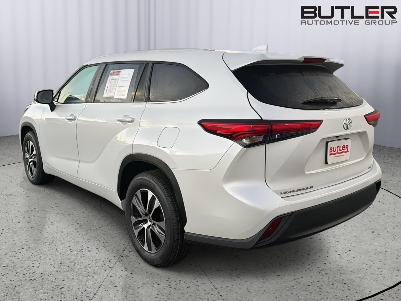 Used 2023 Toyota Highlander SUV