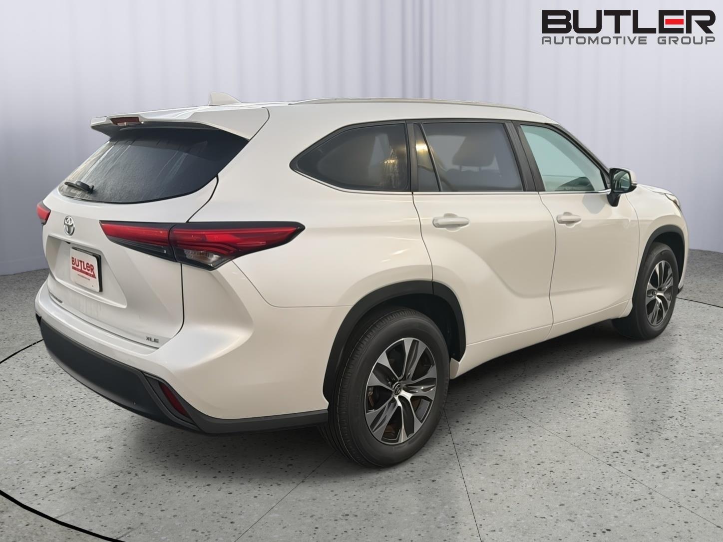 Used 2023 Toyota Highlander SUV