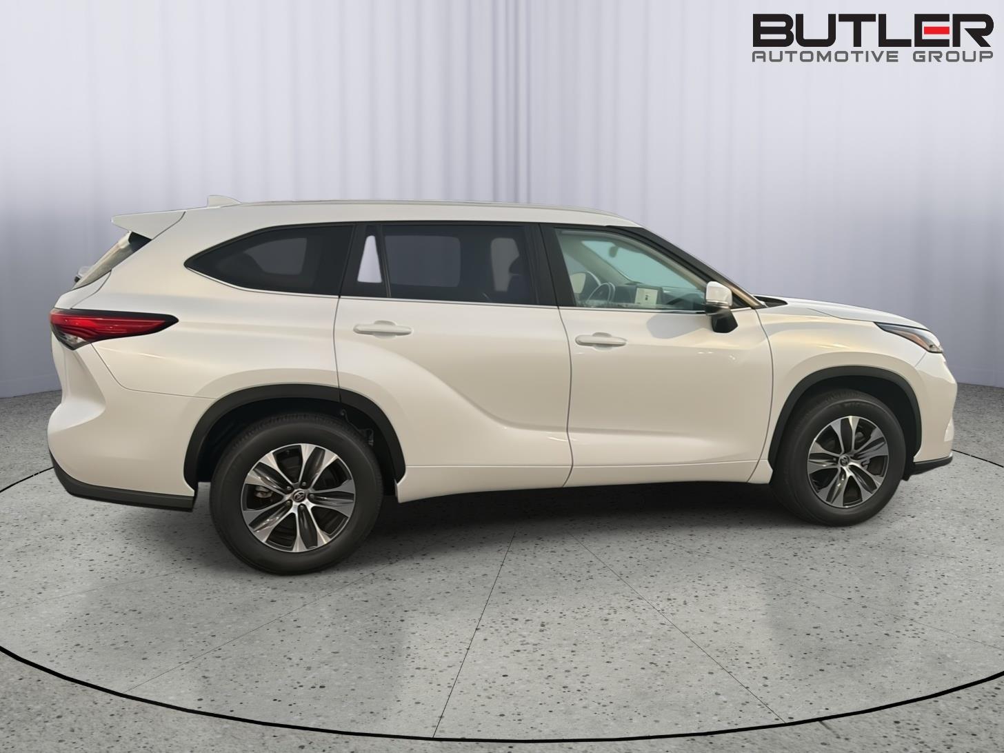 Used 2023 Toyota Highlander SUV