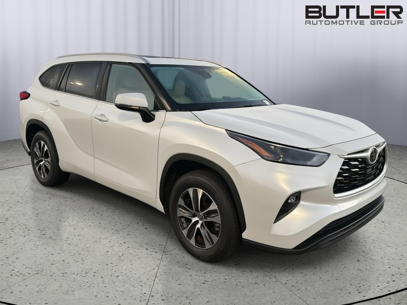 Used 2023 Toyota Highlander SUV