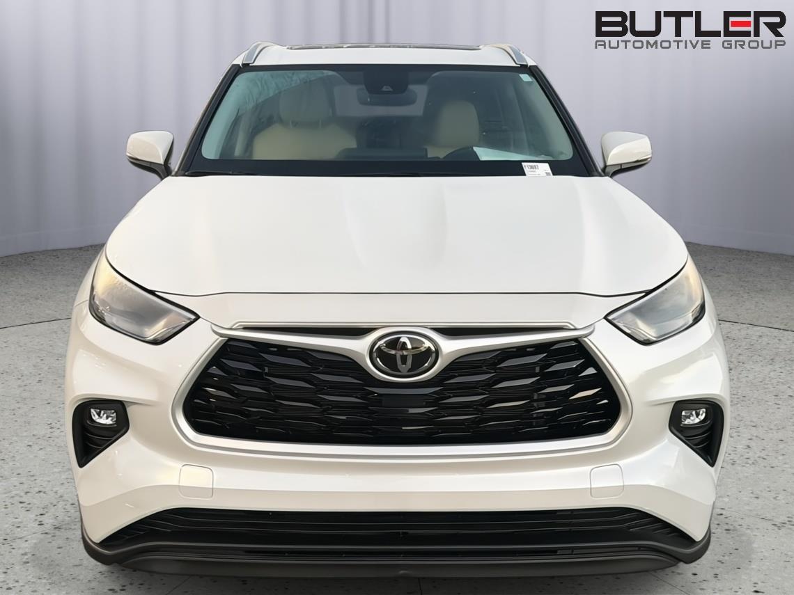 Used 2023 Toyota Highlander SUV
