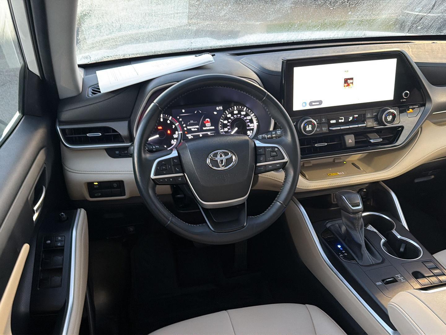 Used 2023 Toyota Highlander SUV