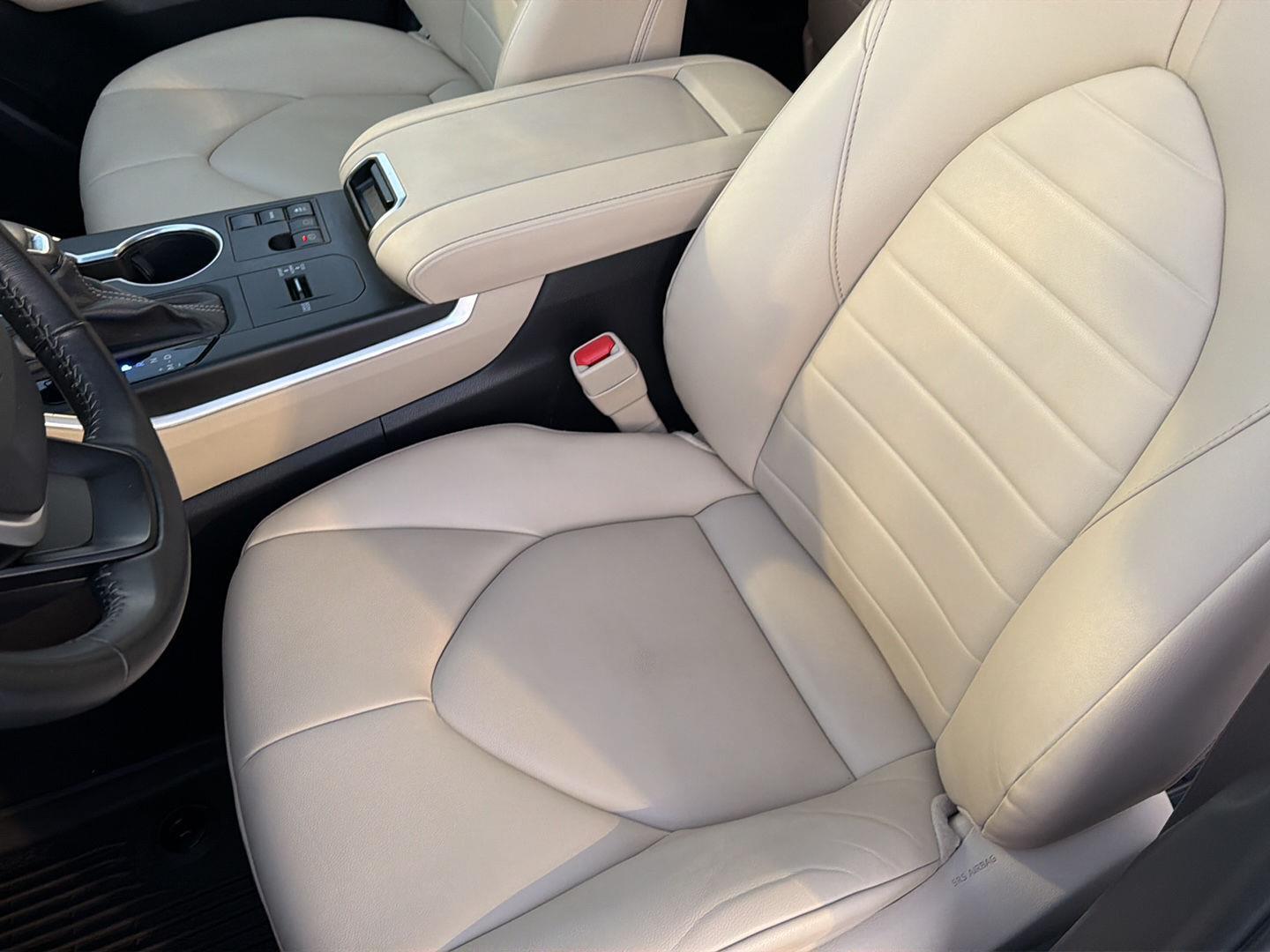 Used 2023 Toyota Highlander SUV