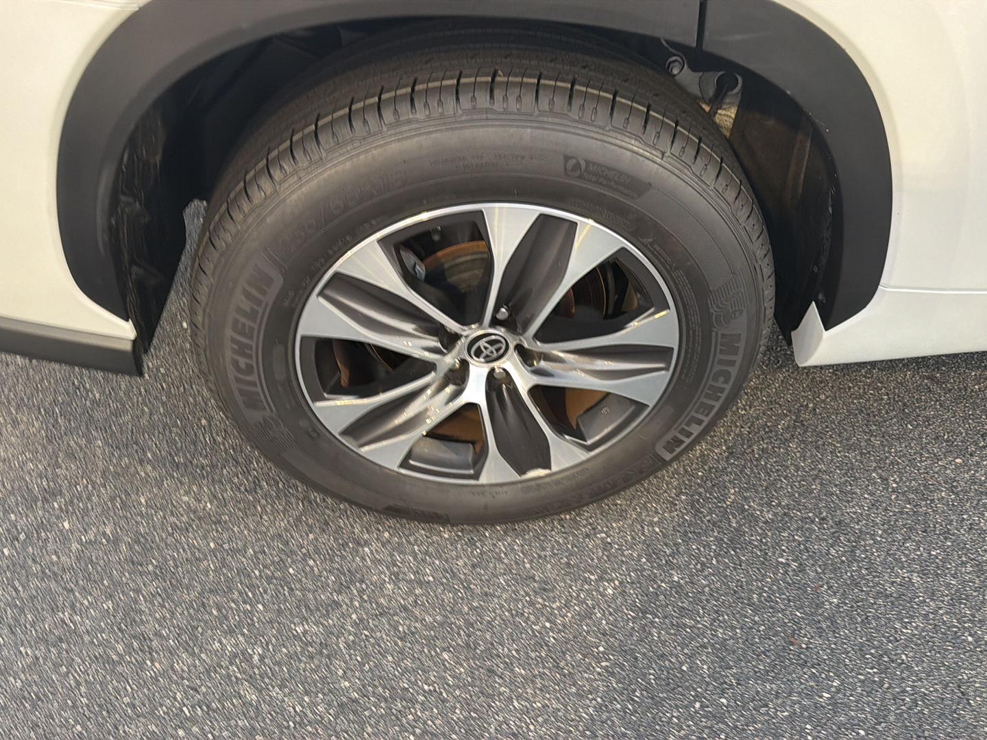 Used 2023 Toyota Highlander SUV