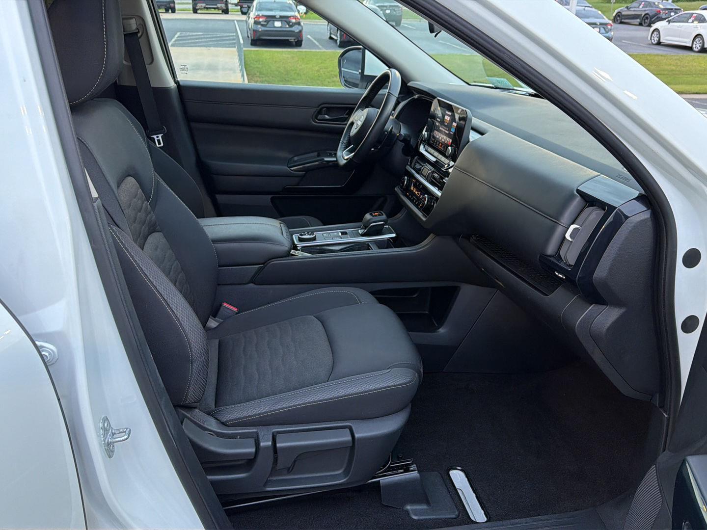 Used 2025 Nissan Pathfinder SUV