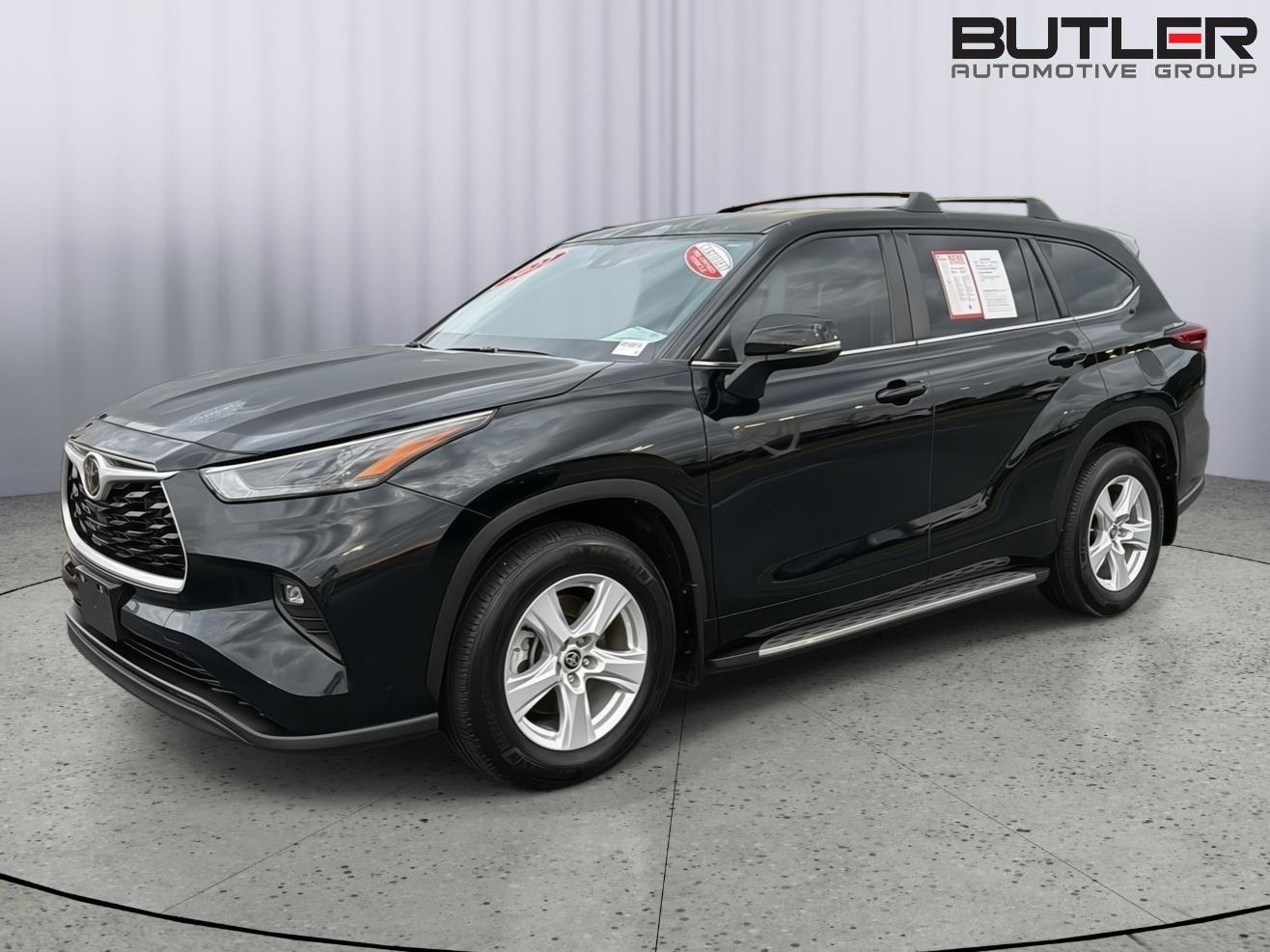 Midnight Black Metallic 2024 Toyota Highlander LE AWD SUV / Crossover All-Wheel Drive 8-Speed Automatic
