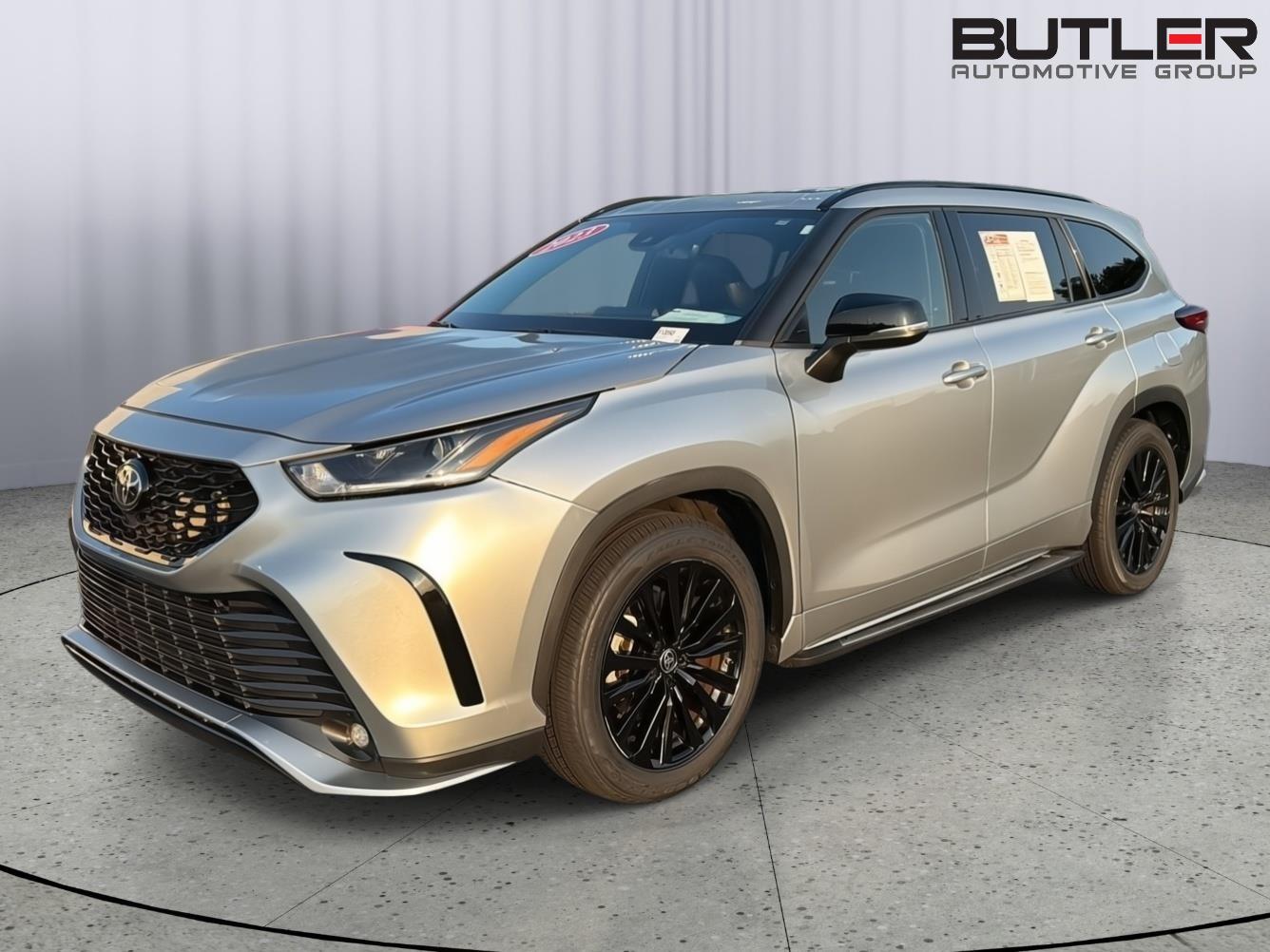Used 2023 Toyota Highlander SUV