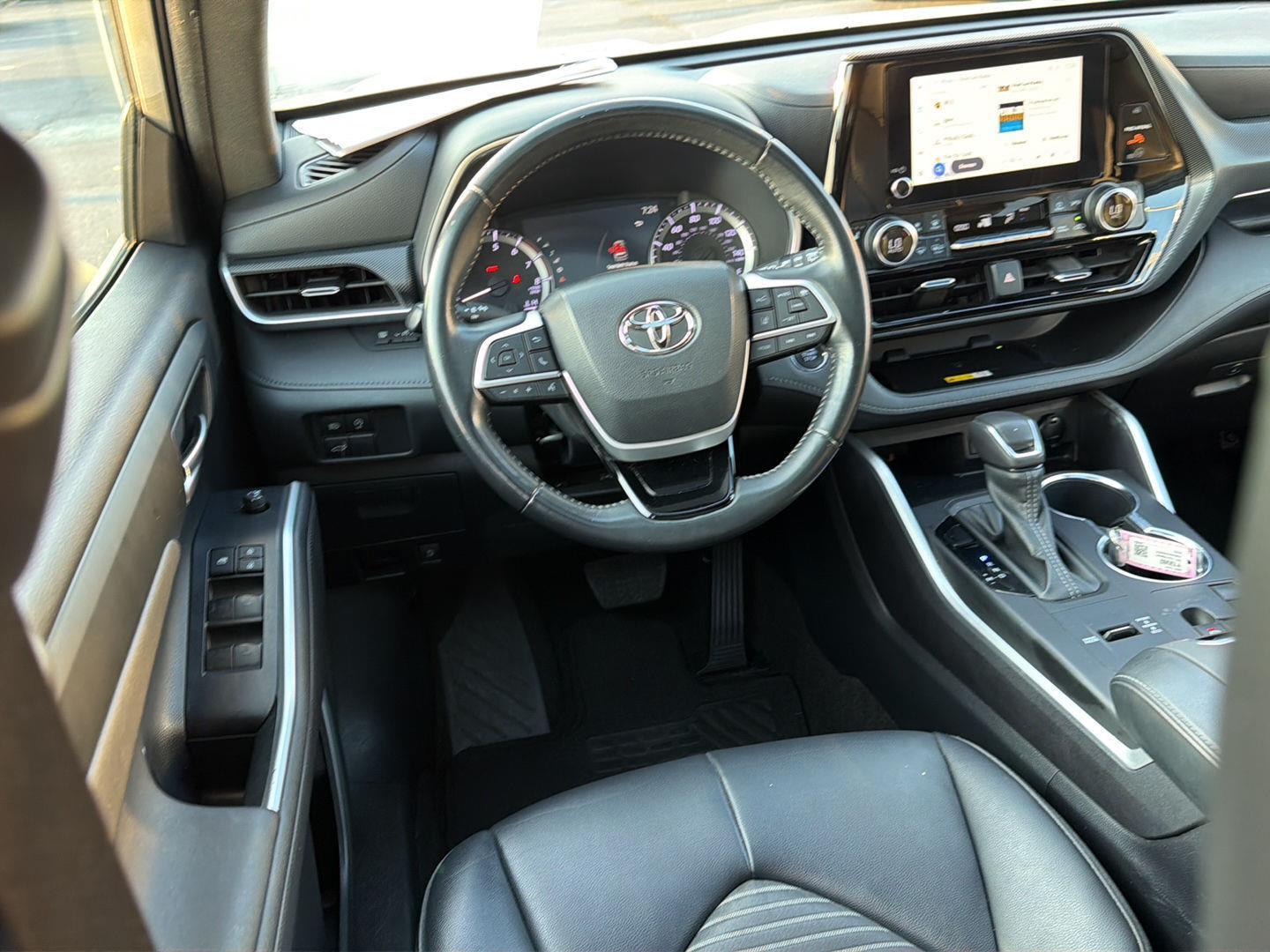 Used 2023 Toyota Highlander SUV