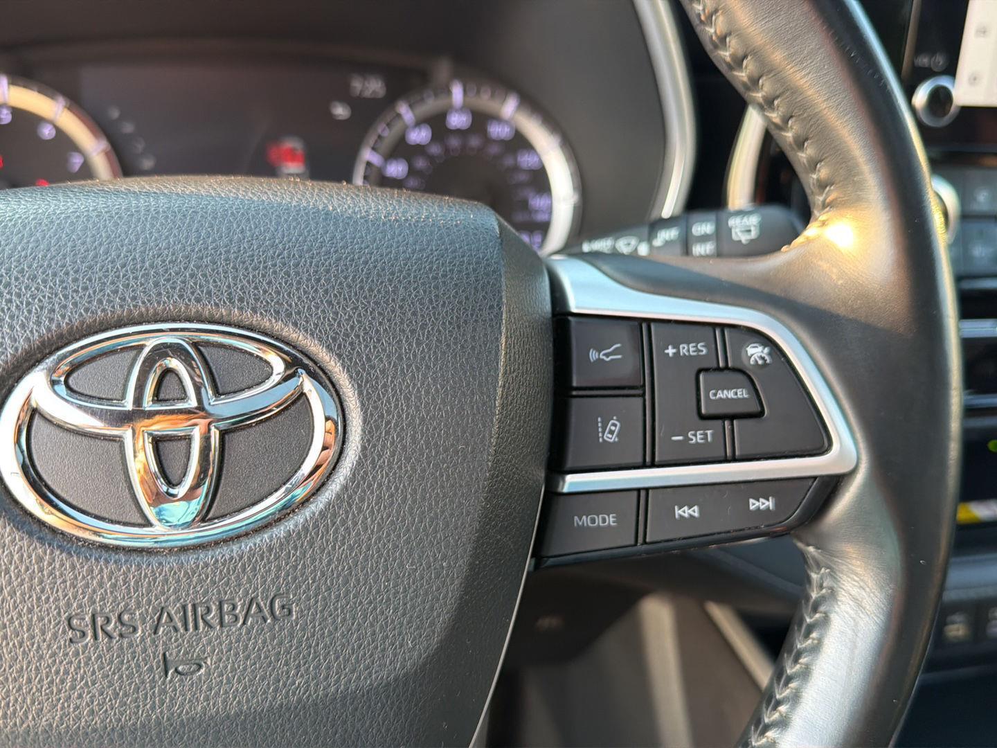 Used 2023 Toyota Highlander SUV