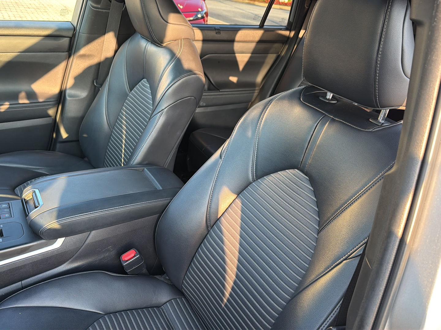 Used 2023 Toyota Highlander SUV
